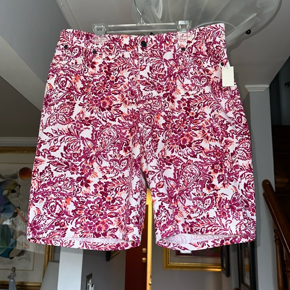 NWT Talbots Floral Bermuda Shorts Sz 10 - Picture 1 of 10